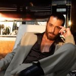 Can Yaman premiato al Magna Graecia Film Festival 2026: un traguardo straordinario per l’attore.
