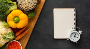 Conservare gli alimenti in estate: evitare muffa e botulino per una salute sicura.