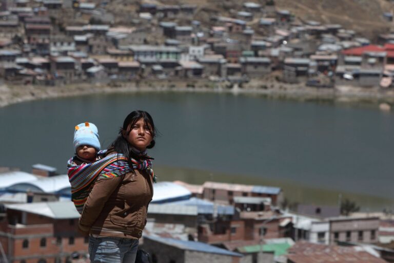 Cerro de Pasco: causa legale chiede giustizia per l’inquinamento minerario in Perù.