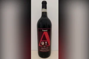 Aston Villa omaggia il principe William con una magnum di Amarone Aneri personalizzata.
