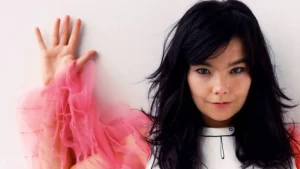1993: Björk pubblica “Debut” e inaugura una nuova era della musica alternativa