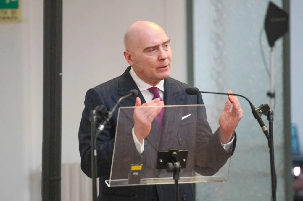Marcello Cattani rieletto presidente di Farmindustria: unanimità per la nuova leadership nel settore.