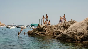 Costa spagnola scintillante: scopri tutto su questa bellissima meta ora in voga.