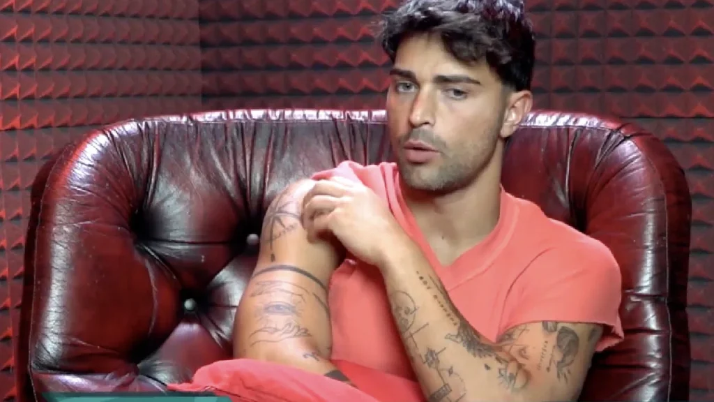 Davide Donadei svela il segreto sul reality di cui resta obbligato al silenzio