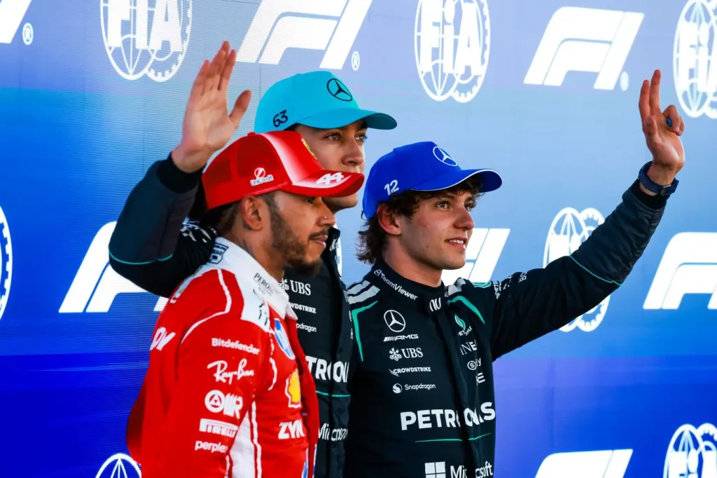 F1: Russell conquista la pole a Barcellona, Hamilton secondo, Leclerc decimo dopo l’incidente.