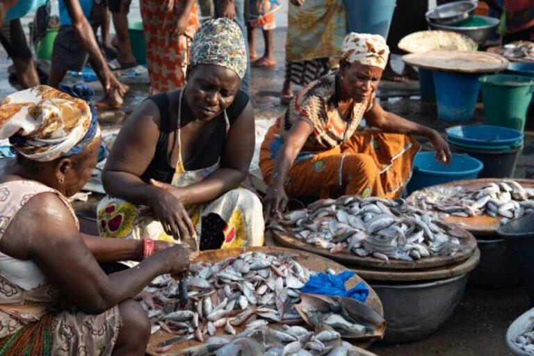 Lovin Kobusingye: la pioniera ugandese che sostiene le donne nella pesca africana.