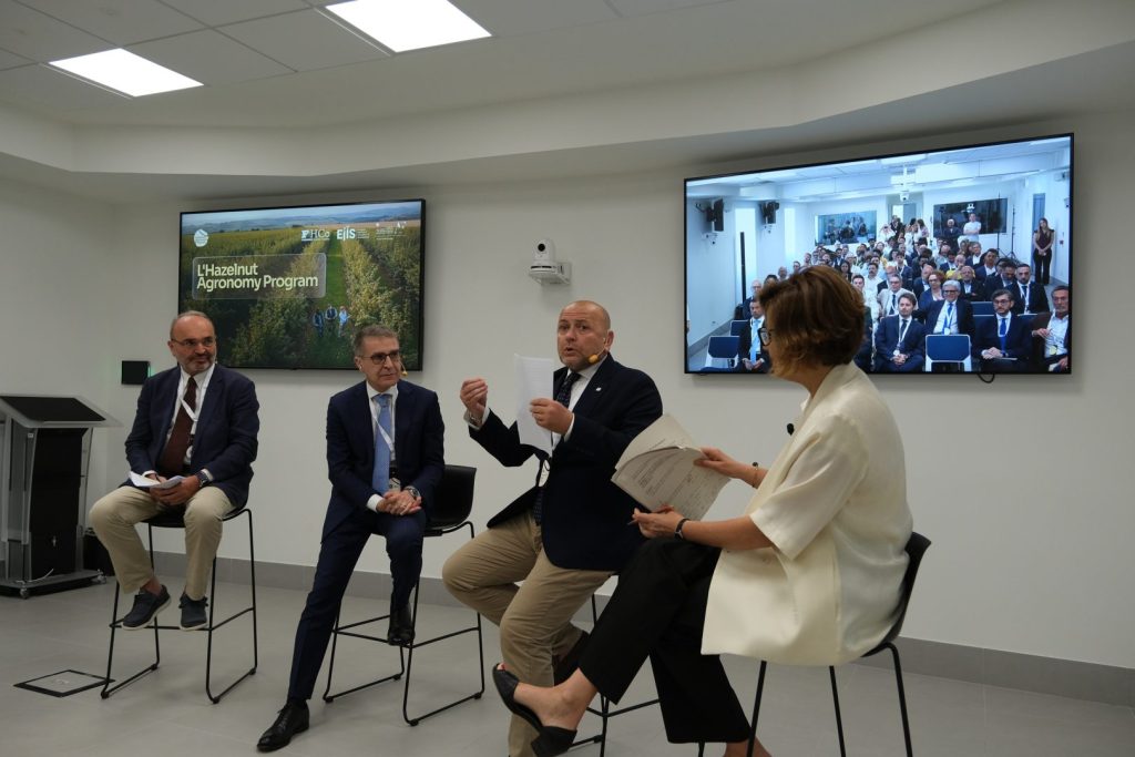 Ferrero, Eiis e Conaf potenziano la filiera della nocciola italiana per un futuro sostenibile.