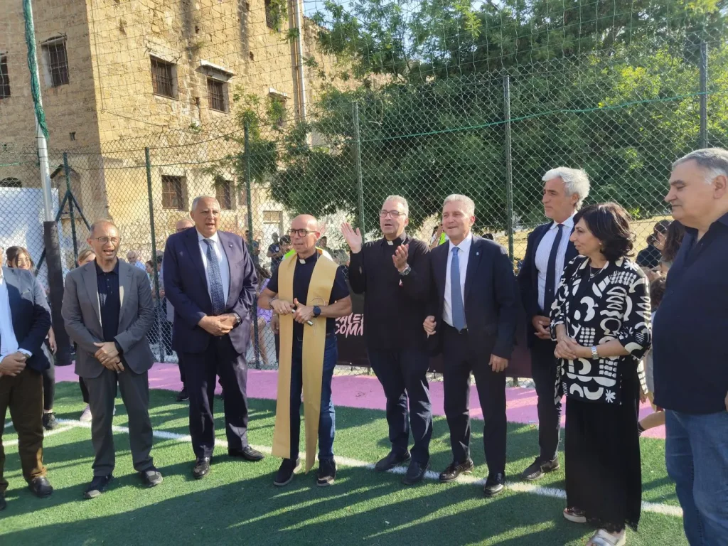 Palermo FC e Comune celebrano l’inaugurazione del nuovo campetto a piazza Magione. Video.