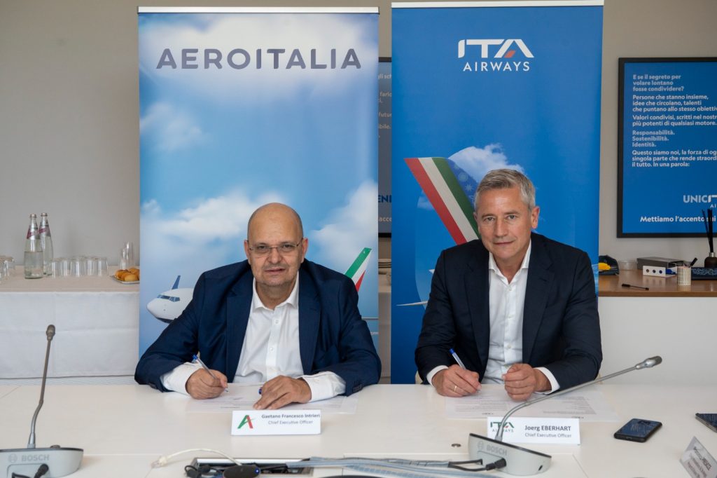 ITA Airways e Aeroitalia siglano accordo per rafforzare collaborazioni commerciali nel settore aereo.