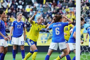 Italia femminile in pareggio con Svezia: playoff decisivi per la qualificazione ai Mondiali.