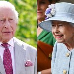 Re Carlo ricorda la scelta della regina Elisabetta per i suoi ultimi giorni.