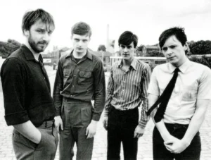 1979: i Joy Division pubblicano *Unknown Pleasures*, l’album che cambia la storia del post-punk