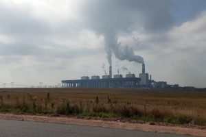 Promesse non mantenute per l’aria pulita in Sudafrica danneggiano la salute pubblica.