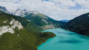 Cinque Vele 2026: Pollica e Molveno, le mete estive da non perdere!
