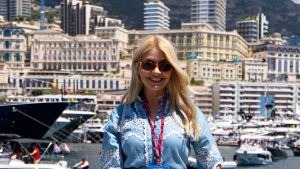 Scopri i co-ords estivi di Holly Willoughby: stile senza sforzo e tendenze irresistibili.