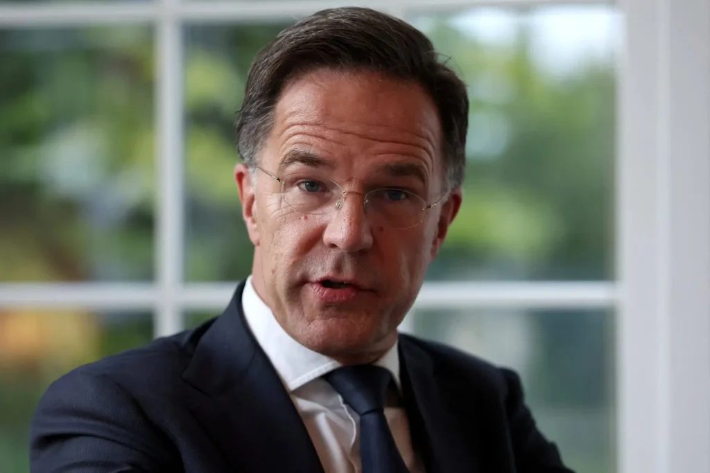 Iran: Rutte annuncia che dall’Italia sono partiti 500 aerei per l’operazione Epic Fury.