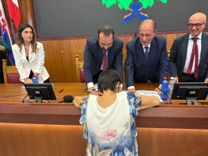 Risanamento a Messina: Schifani consegna 14 case alle famiglie delle baraccopoli.