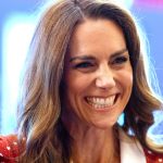 Kate Middleton: il messaggio nascosto del suo abito rosso al ricevimento per la ricerca sul cancro.