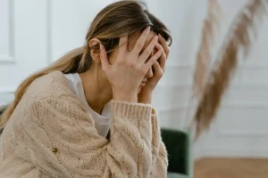 Docenti in difficoltà: genitori, ricorsi e disciplinari creano una “tempesta perfetta” secondo il legale.