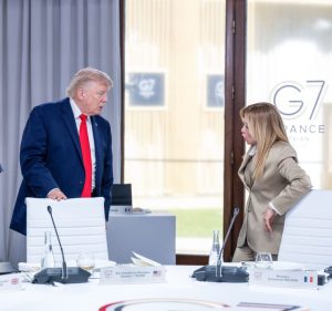 Trump e Meloni, clash virale domina radio e tv nell’ultima settimana