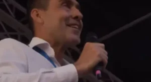 Vannacci: classi separate e ritorno alla Riforma Gentile, Barbera lo definisce grottesco.