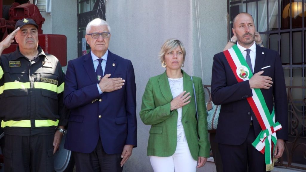 Gemona celebra il tricolore alla sfilata finale del raduno nazionale dei Vigili del Fuoco!