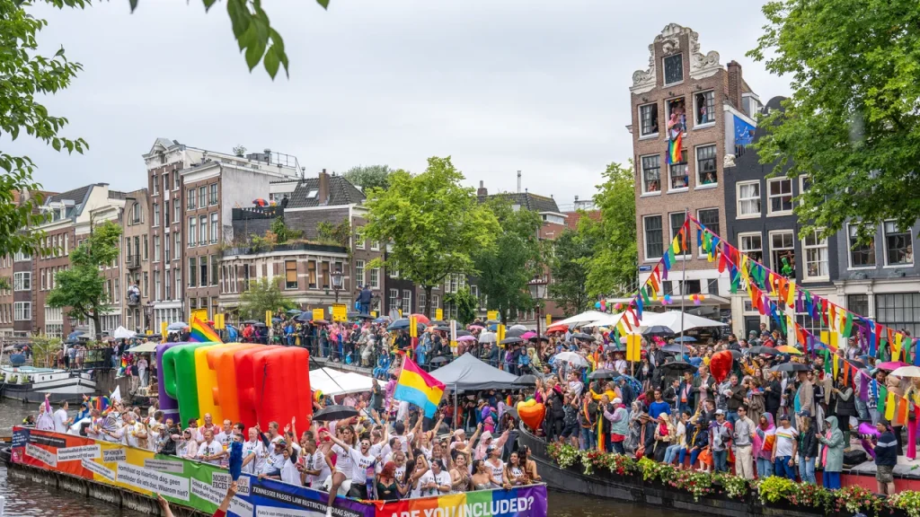 World Pride 2026: Guida completa all’evento LGBTQ+ che si svolgerà ad Amsterdam.