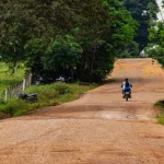 Violenza e esilio: la guerra colpisce i popoli indigeni Jiw e Nukak dell’Amazzonia colombiana.