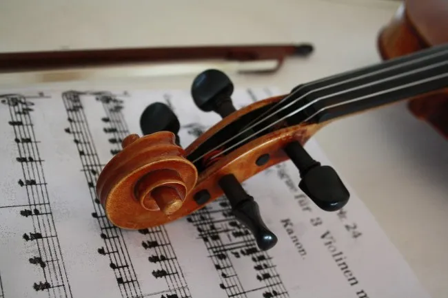 Maturità 2026: Liceo musicale usa spartito con 20 errori, denunciato da uno studente!