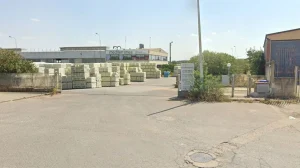 La Regione chiede un incontro al Mimit per affrontare la crisi della ceramica mediterranea.