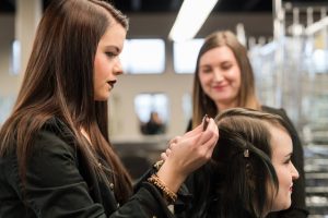 Costo della scuola di cosmetologia nello Utah: cosa sapere prima dell’iscrizione