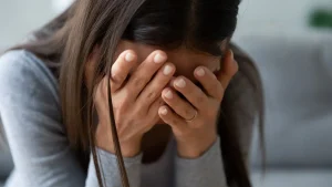 Aggressioni ai docenti e burnout: confronto a Ischia con Rino Di Meglio e Lodolo D’Oria.
