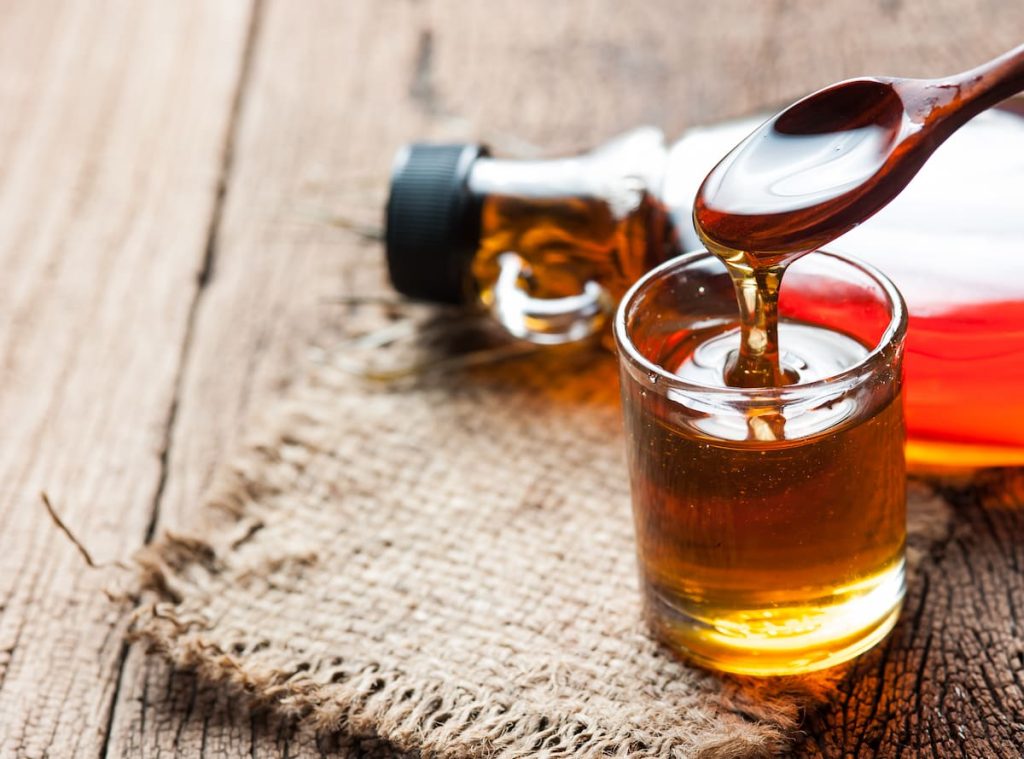 Dolcificanti naturali: varietà, benefici e proprietà uniche per dolci più sani.