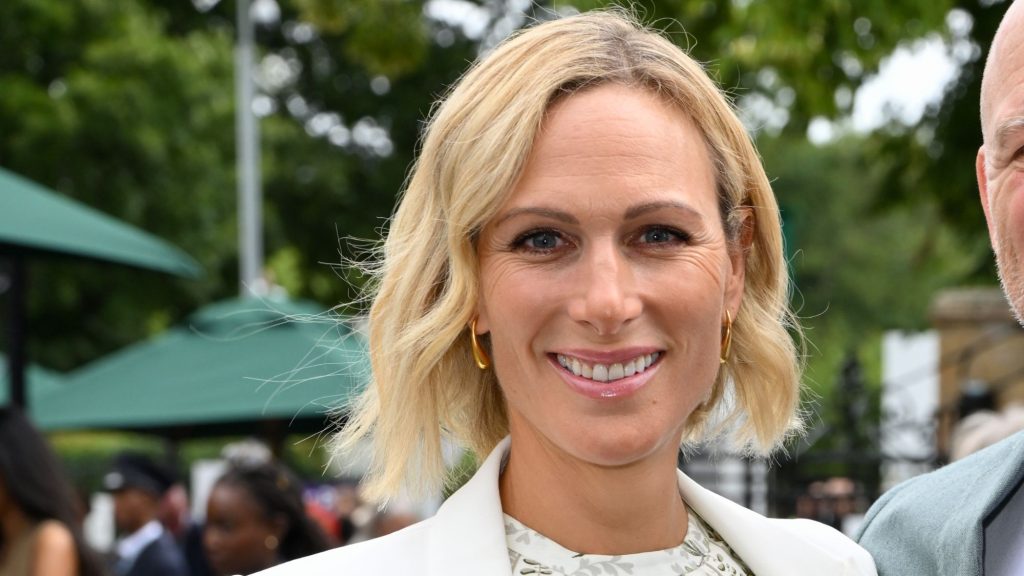 Stile Wimbledon: l’elegante abito maxi floreale di Zara Tindall da copiare!