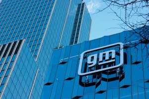 GM entra nella corsa per produrre batterie per data center AI e rete elettrica.