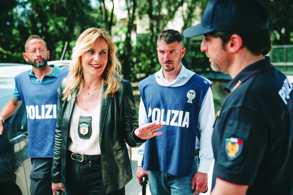 I delitti del BarLume su TV8, Stasera in TV del 12 giugno 2026