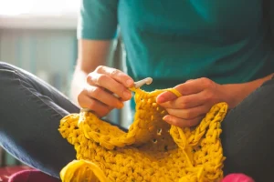 Hobby offline: perché stiamo tornando alle attività manuali