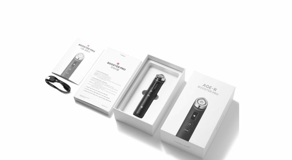 Scopri Medicube Age-R Booster Pro: il segreto per una pelle giovane e radiosa.