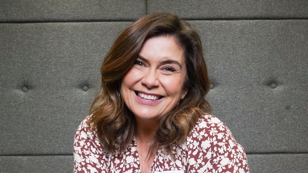 Amanda Lamb scopre la t-shirt ideale: lunghezza perfetta e ottima vestibilità per ogni occasione.