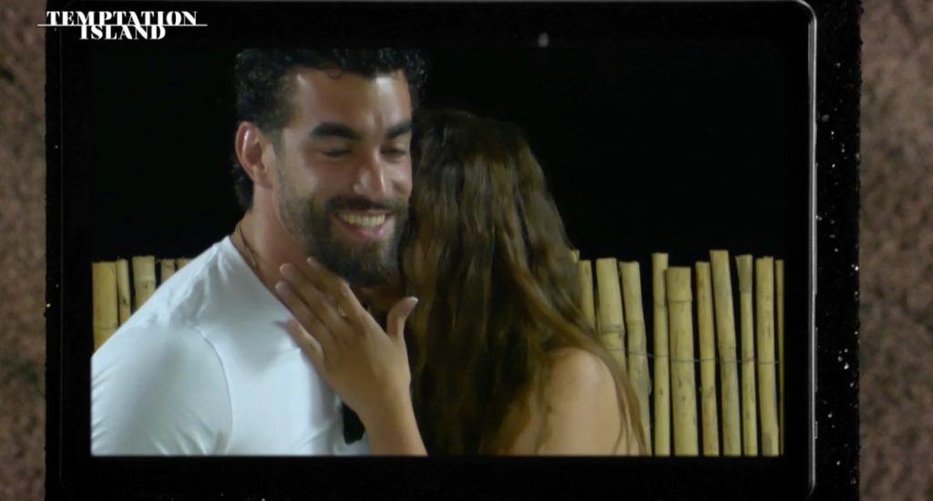 Temptation Island 2026, Sabrina e Lory scoppia la tensione, Giovanni chiede il falò subito