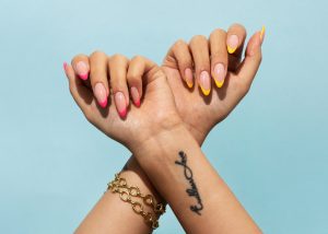 Unghie estate 2026: colori e tendenze irrinunciabili per il perfetto look estivo.