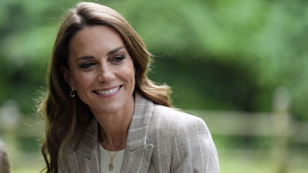 Il dolce gesto di Kate Middleton durante la sfida delle Three Peaks sorprende tutti.