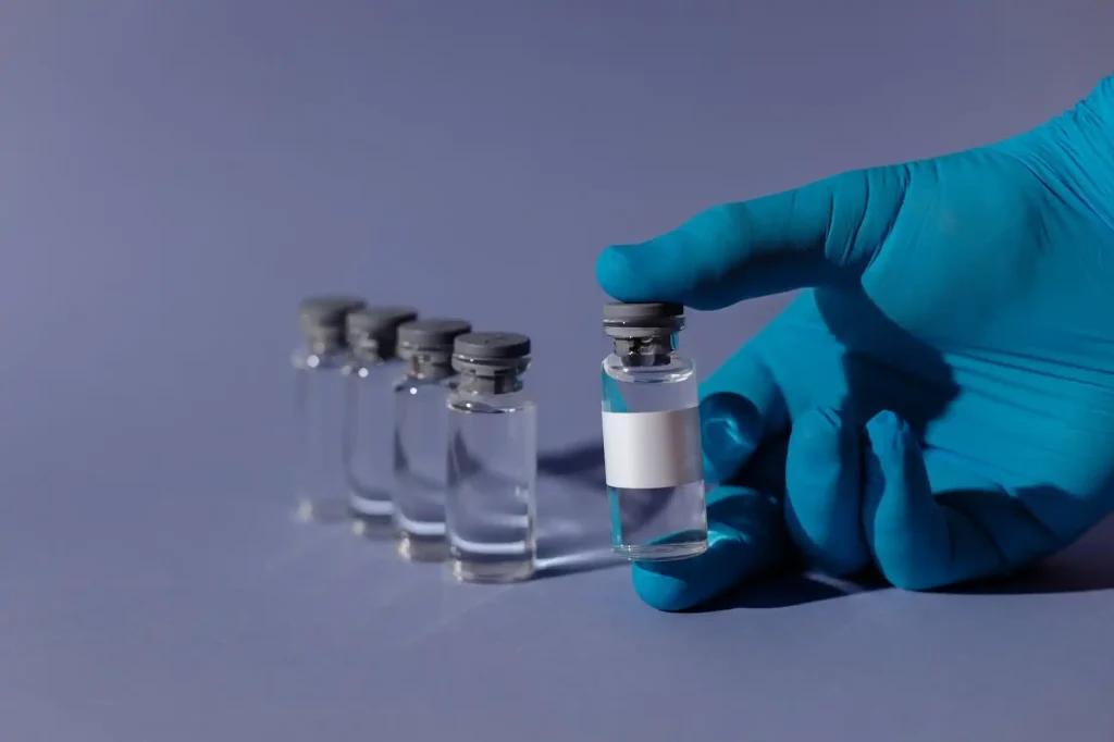 Vaccinazione esclusa dal Ddl sulla salute a scuola: polemiche tra Governo e opposizione.