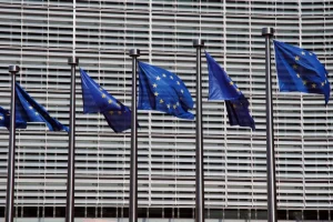 Sostegno Ue per agricoltori in crisi: nuove misure per affrontare l’emergenza fertilizzanti.