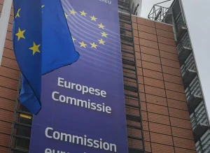 La Commissione europea approva il piano d’azione di X sui regolamenti dei servizi digitali.