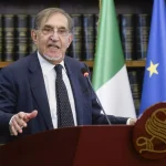 Battaglia del Checkpoint Pasta: La Russa e Fontana celebrano il coraggio dei caduti italiani.