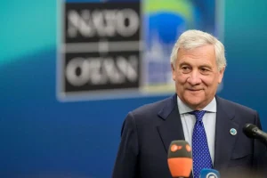 Relazioni transatlantiche solide: oltre i post, un legame duraturo e fondamentale, dice Tajani.