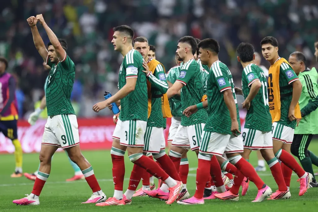 Messico trionfa 2-0 sull’Ecuador e avanza agli ottavi di finale.