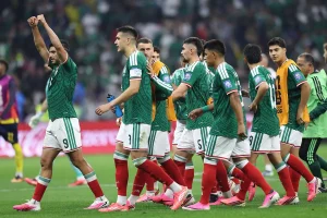 Messico trionfa 2-0 sull’Ecuador e avanza agli ottavi di finale.