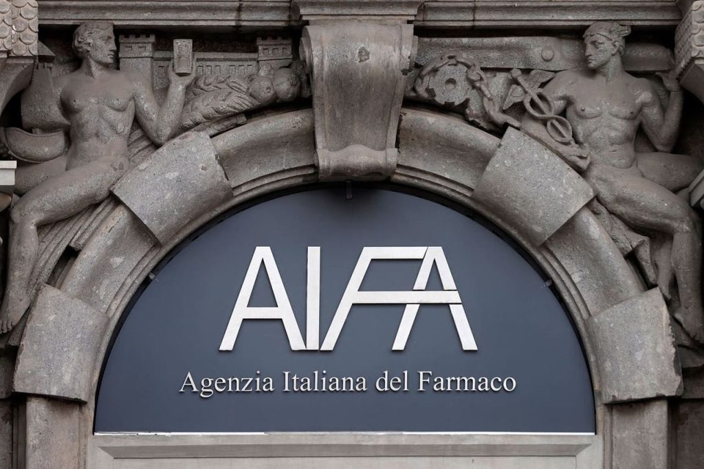 Aifa approva rimborsabilità di Pirtobrutinib per leucemia linfatica cronica, un importante passo avanti.